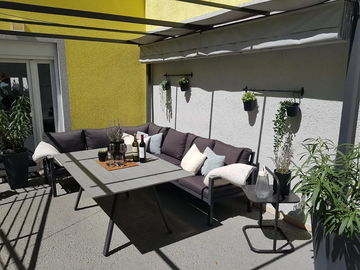 Villa Leca With Heated Private Pool & Sauna Bribir